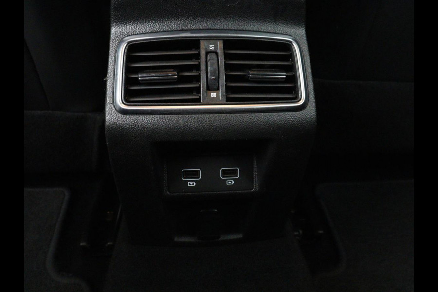 Renault Mégane 1.3 TCe Business Zen | Trekhaak | Camera | Carplay | Keyless | Navigatie | Full LED | Parkeerhulp | Cruise control | Bluetooth | Climate control