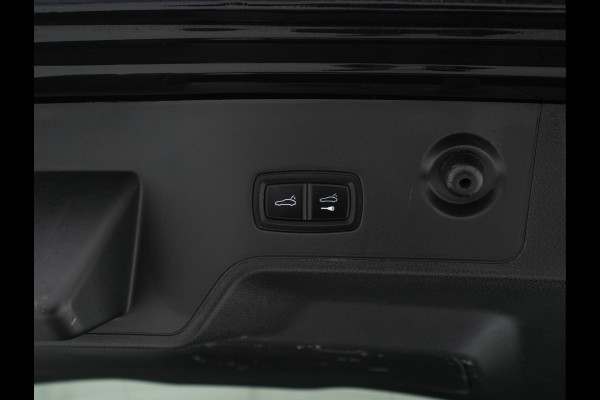 Porsche Panamera Sport Turismo 3.0 4 Sportchrono-Pack Aut. *PANO | LEATHER | MATRIX-LED | BOSE-SURROUND | MEMORY-PACK | TOPVIEW | KEYLESS | NAVI-FULLMAP | HEATED-SPORTSEATS | DAB+ | PRIVACYGLASS | SHIFTPADDLES | SPORT-EXHAUST | 21''ALU*