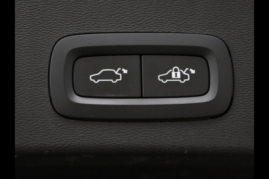 Volvo XC40 Recharge Core | SOH 95% | Stoel & stuurverwarming | Camera | Carplay | Navigatie | Parkeerhulp | Full LED