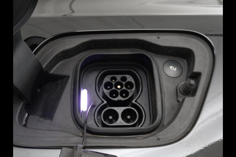 Volvo XC40 Recharge Core | SOH 95% | Stoel & stuurverwarming | Camera | Carplay | Navigatie | Parkeerhulp | Full LED