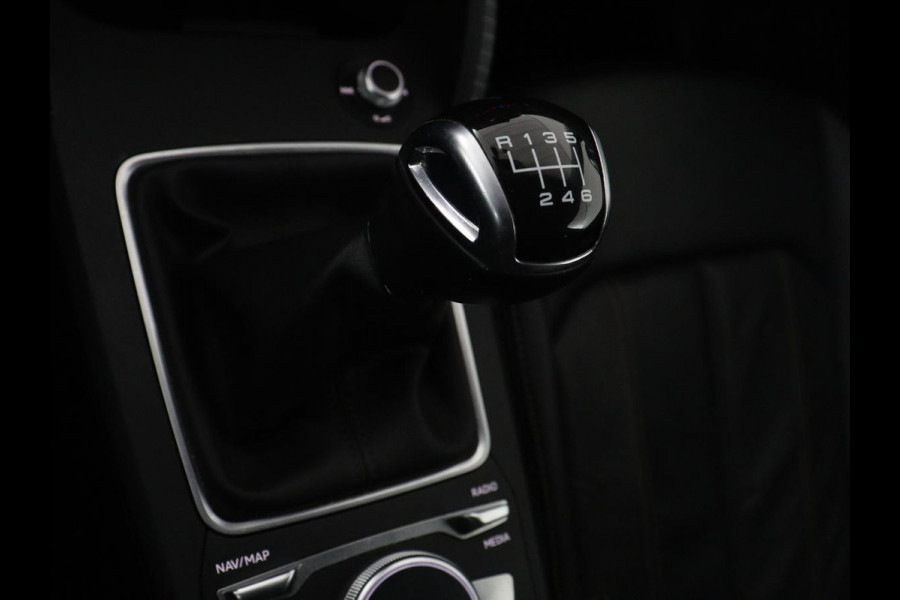 Audi Q2 35 TFSI Business Edition | Leder | Virtual Cockpit | Camera | Carplay | Navigatie | Full LED | Parkeerhulp | Climate control | Bluetooth | Cruise control