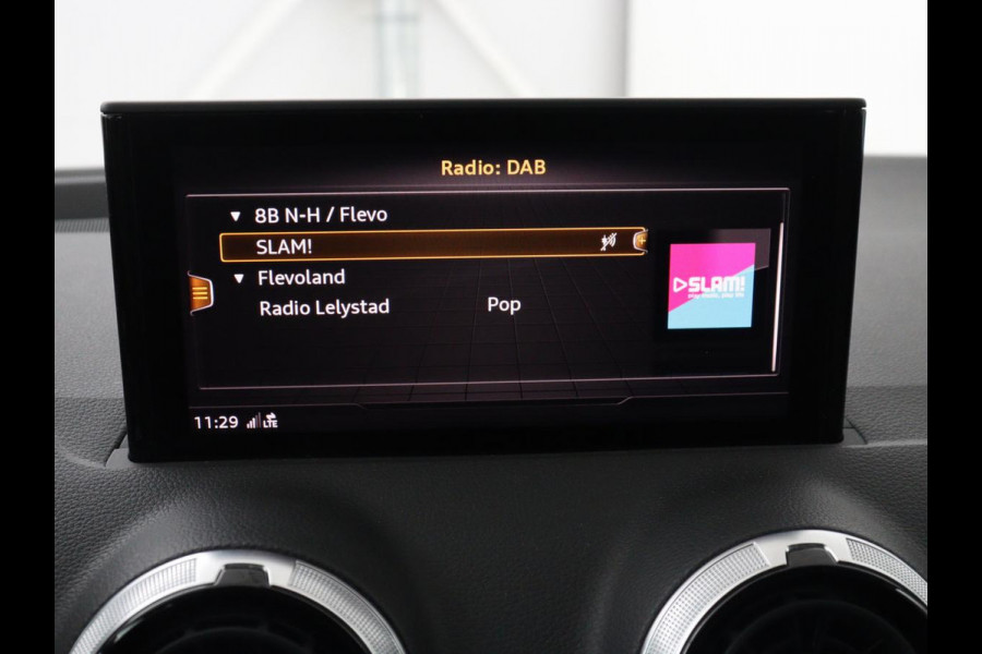 Audi Q2 35 TFSI Business Edition | Leder | Virtual Cockpit | Camera | Carplay | Navigatie | Full LED | Parkeerhulp | Climate control | Bluetooth | Cruise control