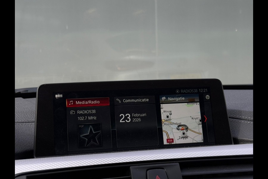 BMW 3 Serie Touring 318i M Sport Leder|Flippers|Dodehoek|Camera