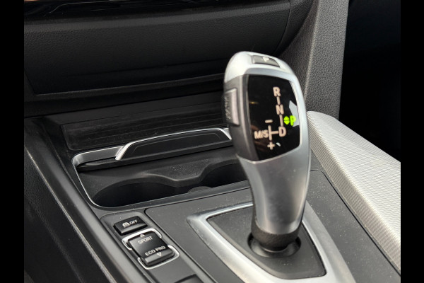 BMW 3 Serie Touring 318i M Sport Leder|Flippers|Dodehoek|Camera