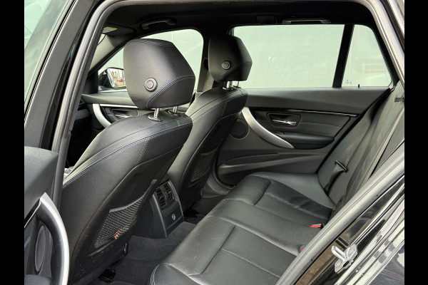 BMW 3 Serie Touring 318i M Sport Leder|Flippers|Dodehoek|Camera