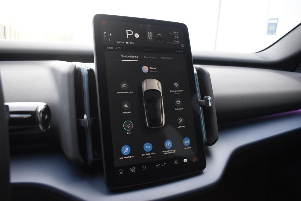 Volvo EX30 272PK Single Motor Extended Range Plus / Adaptieve Cruise Control/ Dodehoek Detectie / Parkeersensoren voor en achter/ Achteruitrijcamera/ Warmtepomp/ Google Services/