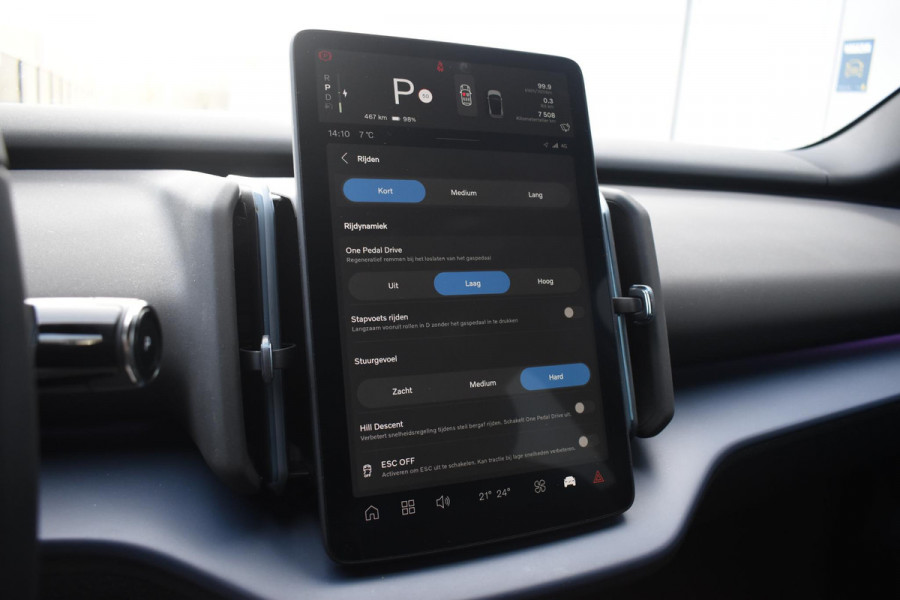 Volvo EX30 272PK Single Motor Extended Range Plus / Adaptieve Cruise Control/ Dodehoek Detectie / Parkeersensoren voor en achter/ Achteruitrijcamera/ Warmtepomp/ Google Services/