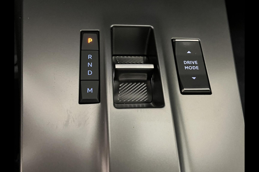 Opel Mokka 1.2 Turbo Hybrid Business Edition lichtmetelan velgen, navigatie, achteruitrijcamera,draadloze telefoon koppeling met draadloos opladen