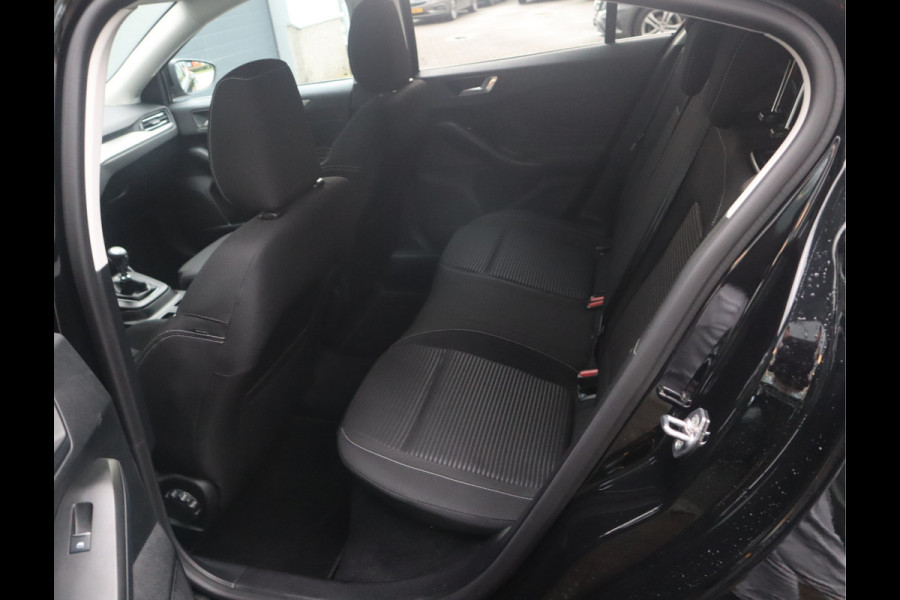 Ford Focus 1.0 EcoBoost Hybrid Titanium