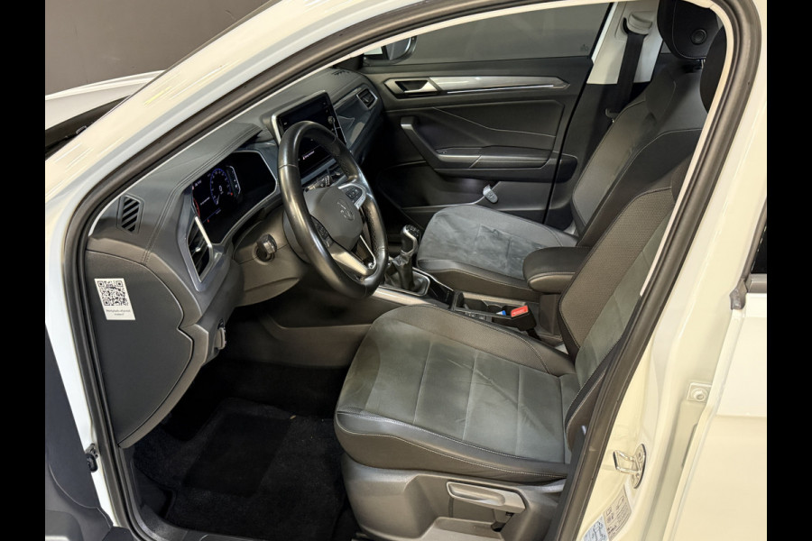 Volkswagen T-Roc 1.5 TSI Style | Adaptive Cruise control | Apple Carplay | IQ Light