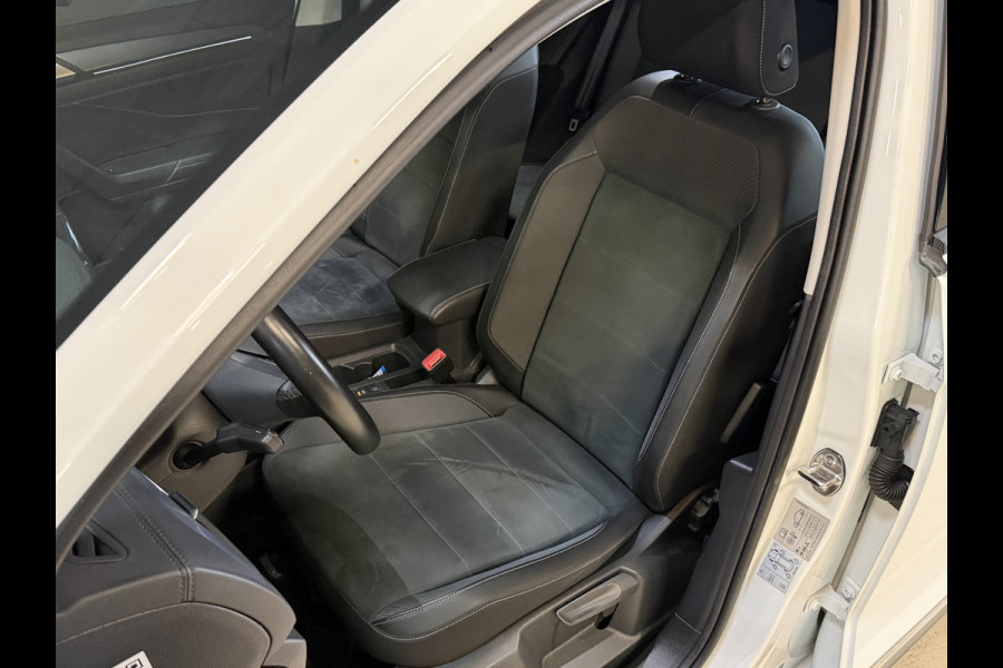 Volkswagen T-Roc 1.5 TSI Style | Adaptive Cruise control | Apple Carplay | IQ Light