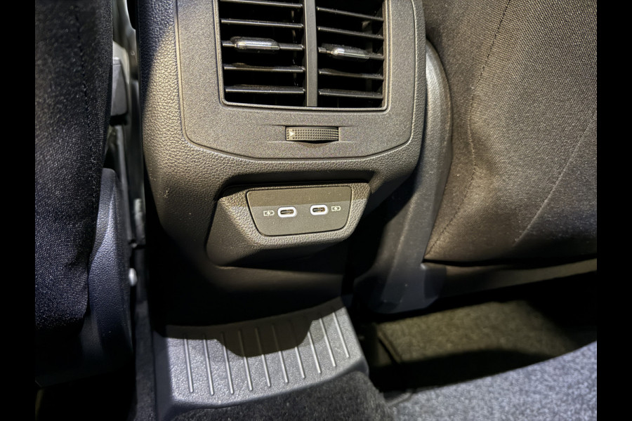 Volkswagen T-Roc 1.5 TSI Style | Adaptive Cruise control | Apple Carplay | IQ Light