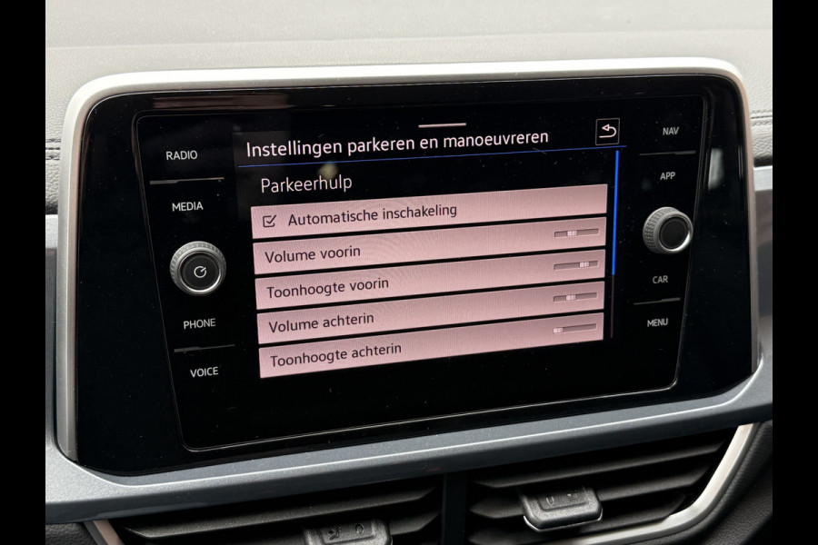 Volkswagen T-Roc 1.5 TSI Style | Adaptive Cruise control | Apple Carplay | IQ Light