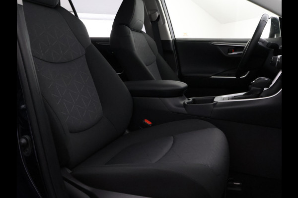 Toyota RAV4 2.5 Hybrid Dynamic | Navigatie | Elektrische kofferbak | Apple Carplay & AndroidAUTO |