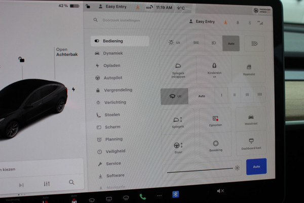 Tesla Model 3 Standard RWD Plus 60 kWh / FACELIFT / Trekhaak / Autopilot / Panoramadak / Camera / Leder / 18'' / Leder / Premium Audio / Warmtepomp