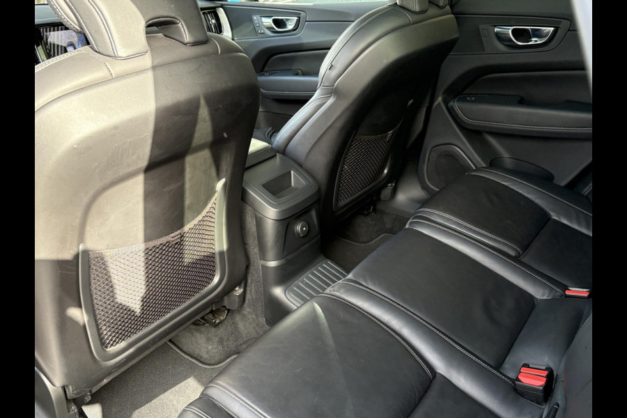 Volvo XC60 2.0 T6 Plug-in hybrid AWD R-Design | Wegklapbare Trekhaak | Elektrisch schuif-/kanteldak | ACC | Leder | Stoel- Verwarming & Ventilatie | Memory Seats | 360 Camera