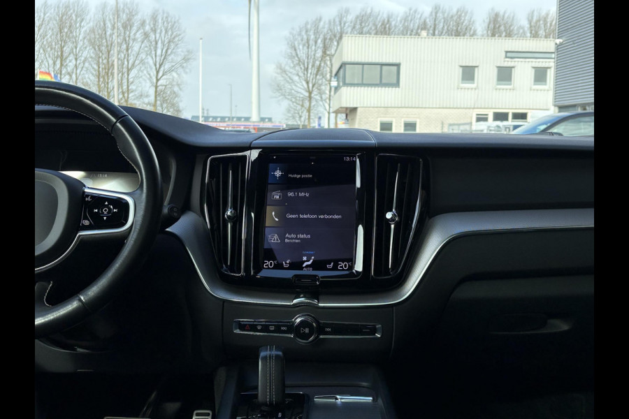 Volvo XC60 2.0 T6 Plug-in hybrid AWD R-Design | Wegklapbare Trekhaak | Elektrisch schuif-/kanteldak | ACC | Leder | Stoel- Verwarming & Ventilatie | Memory Seats | 360 Camera