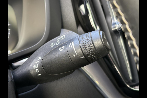 Volvo XC60 2.0 T6 Plug-in hybrid AWD R-Design | Wegklapbare Trekhaak | Elektrisch schuif-/kanteldak | ACC | Leder | Stoel- Verwarming & Ventilatie | Memory Seats | 360 Camera