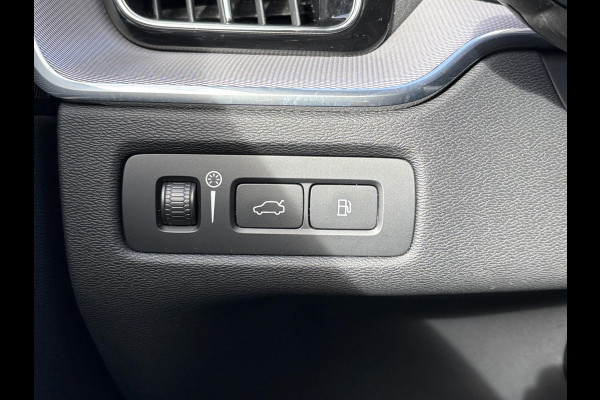 Volvo XC60 2.0 T6 Plug-in hybrid AWD R-Design | Wegklapbare Trekhaak | Elektrisch schuif-/kanteldak | ACC | Leder | Stoel- Verwarming & Ventilatie | Memory Seats | 360 Camera