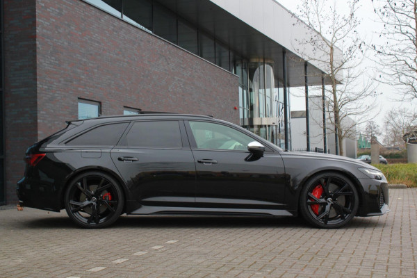 Audi A6 Avant RS 6 TFSI quattro