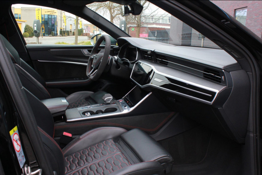 Audi A6 Avant RS 6 TFSI quattro