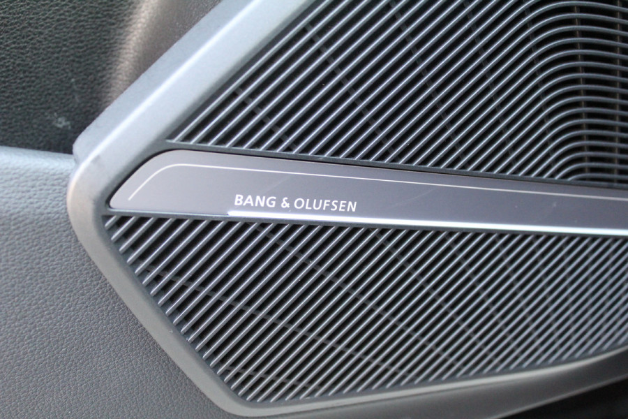 Audi Q5 50 TFSI e quattro S edition | Dealer Onderhouden | Bang & Olufsen | Trekhaak | 360 Camera | Leder