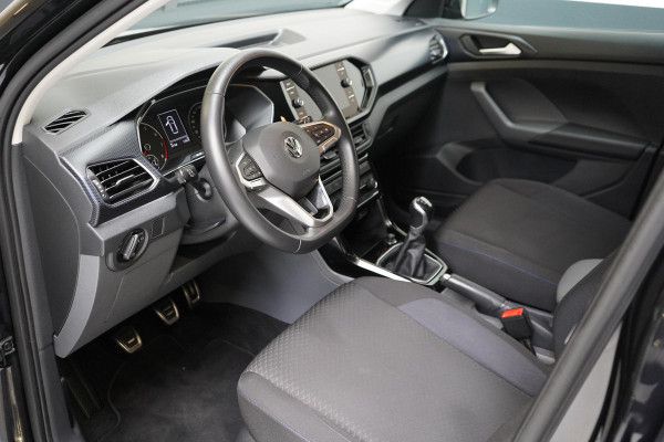 Volkswagen T-Cross 1.0 TSi 115pk United | Navigatie | Trekhaak | All-seasonbanden | Blind-Spot | Adaptive cruise