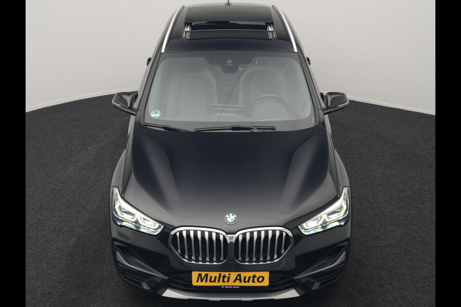 BMW X1 xDrive25e X Line Plug In Hybrid 221pk Dealer O.H. PHEV | Panodak | Head Up | Camera | Stuur Verwarmd | Lederen Sportstoelen Verwarmd | Hifi Audio | Adaptive LED | Sfeerverlichting | Cruise Control | Navigatie | DAB |