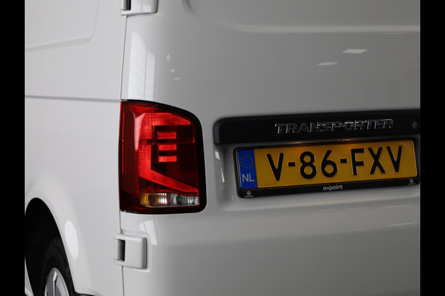 Volkswagen Transporter 2.0 TDI L2H1 28 Comfortline 110 pk | Verlengde garantie | Navigatie via App | Parkeersensoren achter | Cruise control |