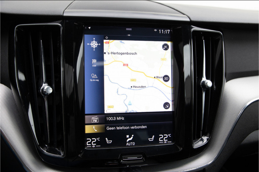 Volvo XC60 2.0 T8 Twin Engine AWD R-Design Pano, Leder