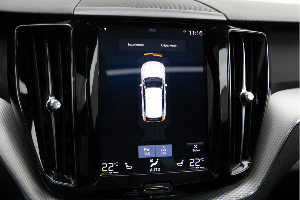 Volvo XC60 2.0 T8 Twin Engine AWD R-Design Pano, Leder