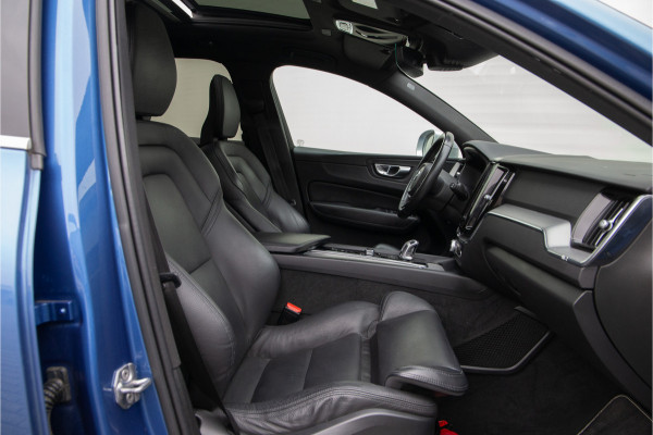 Volvo XC60 2.0 T8 Twin Engine AWD R-Design Pano, Leder
