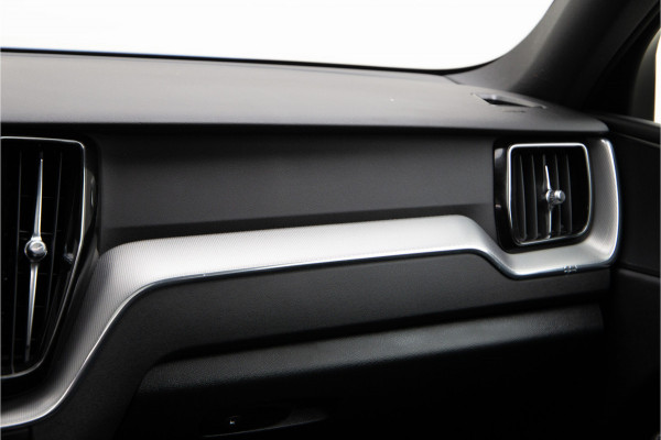 Volvo XC60 2.0 T8 Twin Engine AWD R-Design Pano, Leder