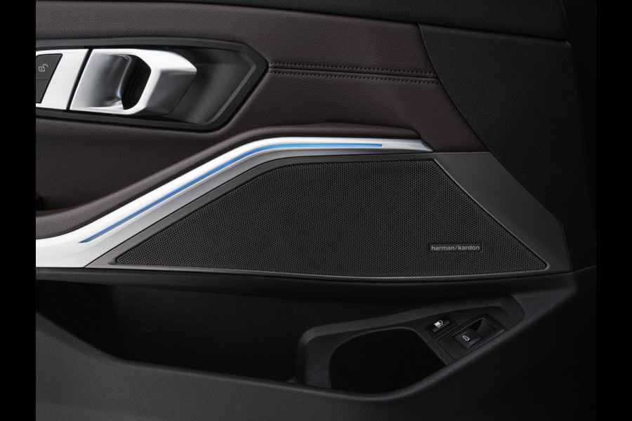 BMW 3 Serie Touring 320e M-Sportpack Business Edition Plus (Plug-In) (INCL-BTW) *PANO | LASER-LED | LEATHER | HEATED-SPORTSEATS | HARMAN/KARDON | VIRTUAL-COCKPIT | AMBIENT-LIGHT | NAVI-FULLMAP | DAB+ | 18''ALU*