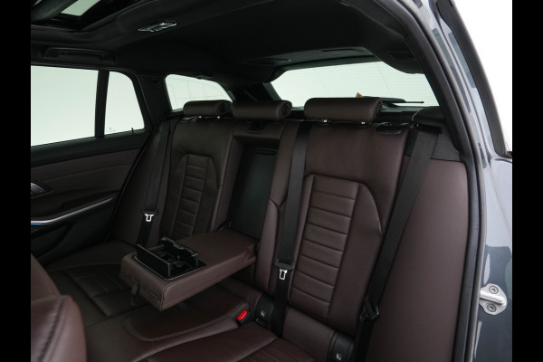 BMW 3 Serie Touring 320e M-Sportpack Business Edition Plus (Plug-In) (INCL-BTW) *PANO | LASER-LED | LEATHER | HEATED-SPORTSEATS | HARMAN/KARDON | VIRTUAL-COCKPIT | AMBIENT-LIGHT | NAVI-FULLMAP | DAB+ | 18''ALU*