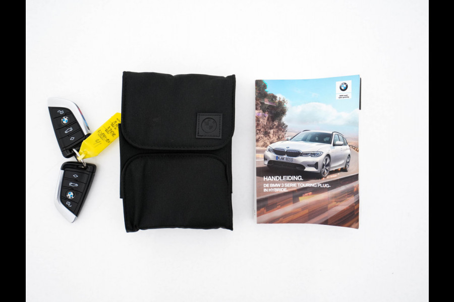 BMW 3 Serie Touring 320e M-Sportpack Business Edition Plus (Plug-In) (INCL-BTW) *PANO | LASER-LED | LEATHER | HEATED-SPORTSEATS | HARMAN/KARDON | VIRTUAL-COCKPIT | AMBIENT-LIGHT | NAVI-FULLMAP | DAB+ | 18''ALU*
