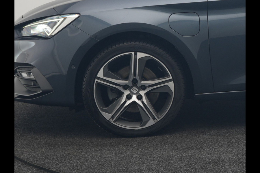 Seat Leon Sportstourer 1.4 TSI eHybrid FR Plug In Hybrid 204pk PHEV | Adaptive Cruise | Virtual | Camera | Keyless | Stuur & Stoelverwamring | 18"L.M | Apple Carplay | BLIS |