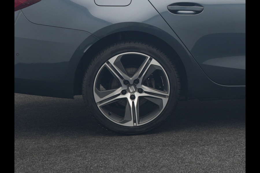 Seat Leon Sportstourer 1.4 TSI eHybrid FR Plug In Hybrid 204pk PHEV | Adaptive Cruise | Virtual | Camera | Keyless | Stuur & Stoelverwamring | 18"L.M | Apple Carplay | BLIS |
