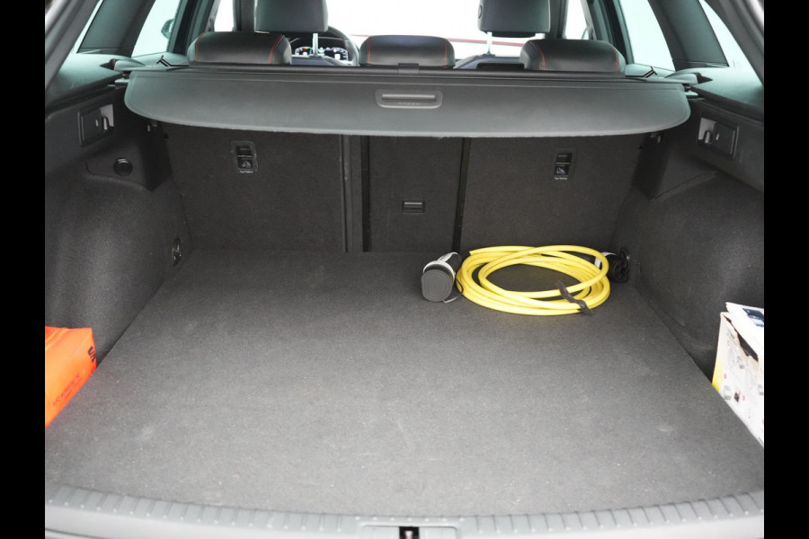 Seat Leon Sportstourer 1.4 TSI eHybrid FR Plug In Hybrid 204pk PHEV | Adaptive Cruise | Virtual | Camera | Keyless | Stuur & Stoelverwamring | 18"L.M | Apple Carplay | BLIS |