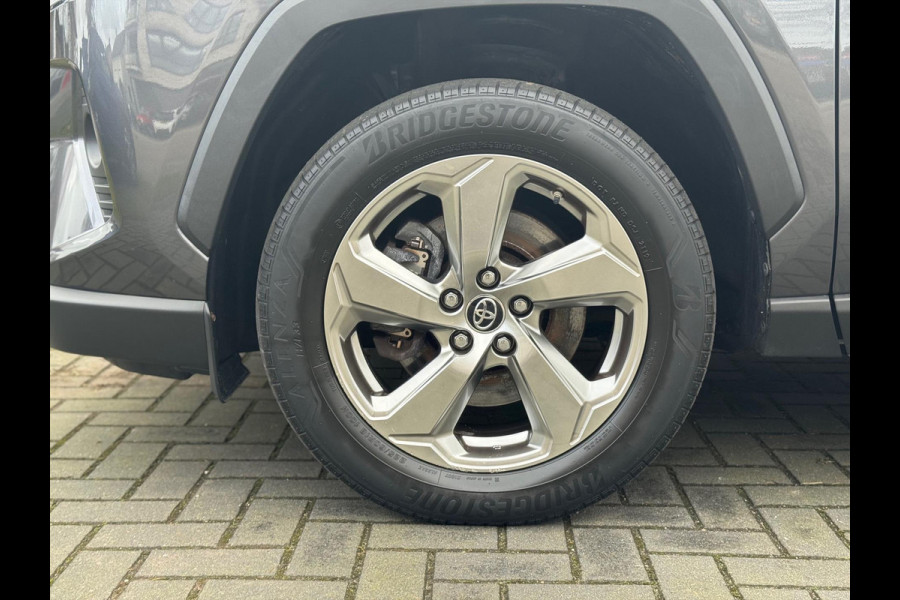 Toyota RAV4 2.5 Hybrid Style | Panoramadak, Dodehoekherkenning, 18 inch, Parkeersensoren, Stoel + Stuurverwarming