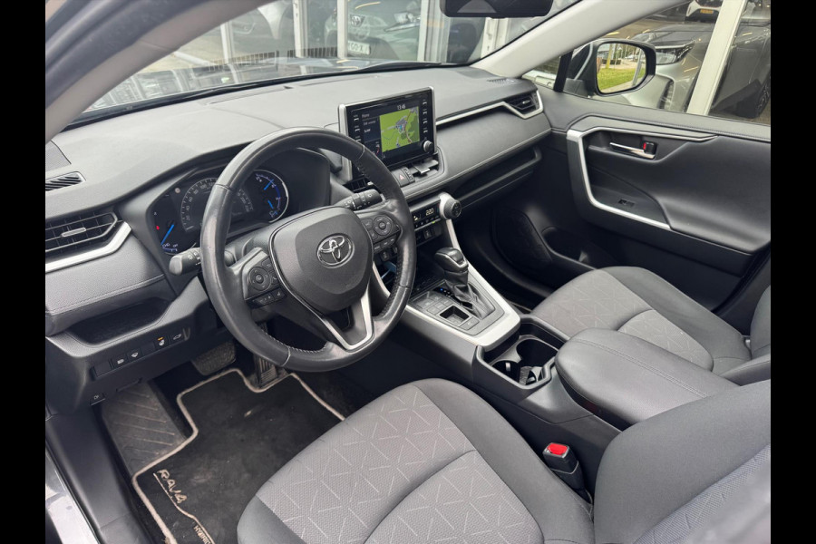 Toyota RAV4 2.5 Hybrid Style | Panoramadak, Dodehoekherkenning, 18 inch, Parkeersensoren, Stoel + Stuurverwarming