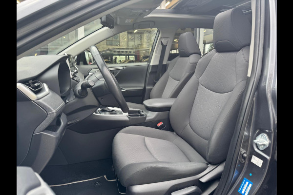Toyota RAV4 2.5 Hybrid Style | Panoramadak, Dodehoekherkenning, 18 inch, Parkeersensoren, Stoel + Stuurverwarming