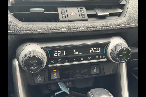Toyota RAV4 2.5 Hybrid Style | Panoramadak, Dodehoekherkenning, 18 inch, Parkeersensoren, Stoel + Stuurverwarming