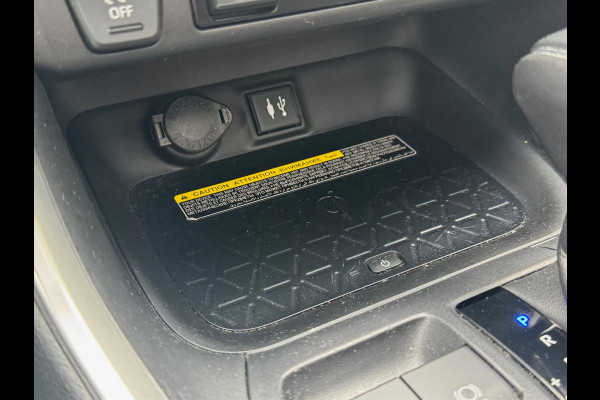 Toyota RAV4 2.5 Hybrid Style | Panoramadak, Dodehoekherkenning, 18 inch, Parkeersensoren, Stoel + Stuurverwarming
