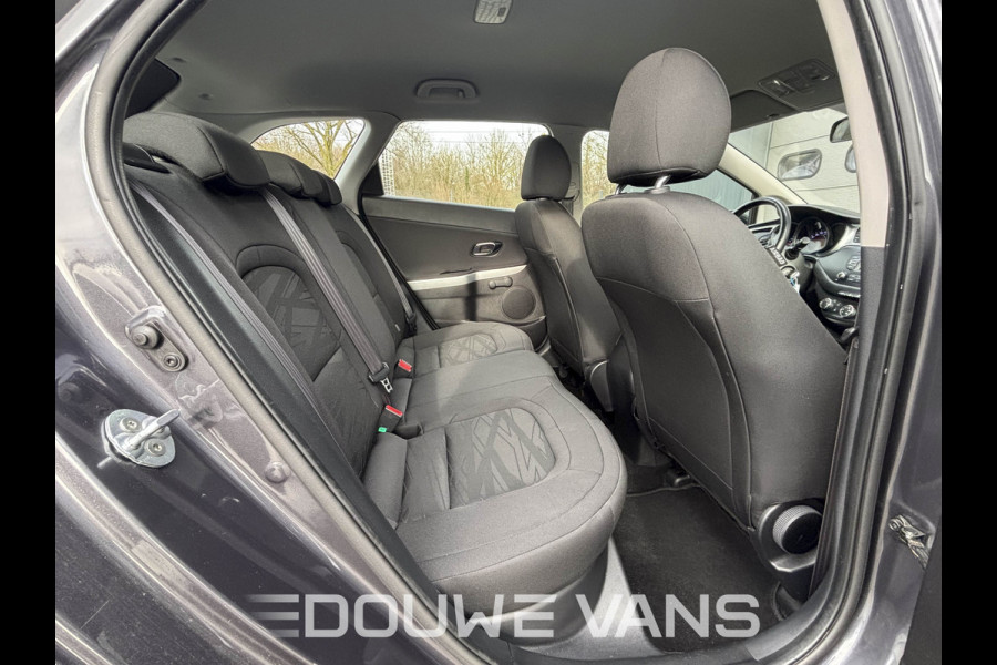 Kia Ceed Attract Airco 1.4 Stuurverwarm. Hill Assist Isofix