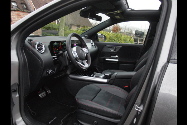 Mercedes-Benz EQA 250 Business Solution AMG 67 kWh | SOH 97% | Panoramadak | Head-Up Display | 360 Camera | Sfeerverlichting | NL-Auto |