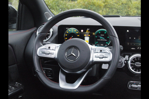 Mercedes-Benz EQA 250 Business Solution AMG 67 kWh | SOH 97% | Panoramadak | Head-Up Display | 360 Camera | Sfeerverlichting | NL-Auto |