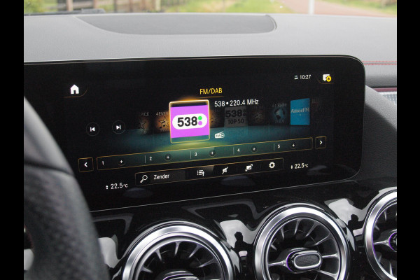 Mercedes-Benz EQA 250 Business Solution AMG 67 kWh | SOH 97% | Panoramadak | Head-Up Display | 360 Camera | Sfeerverlichting | NL-Auto |