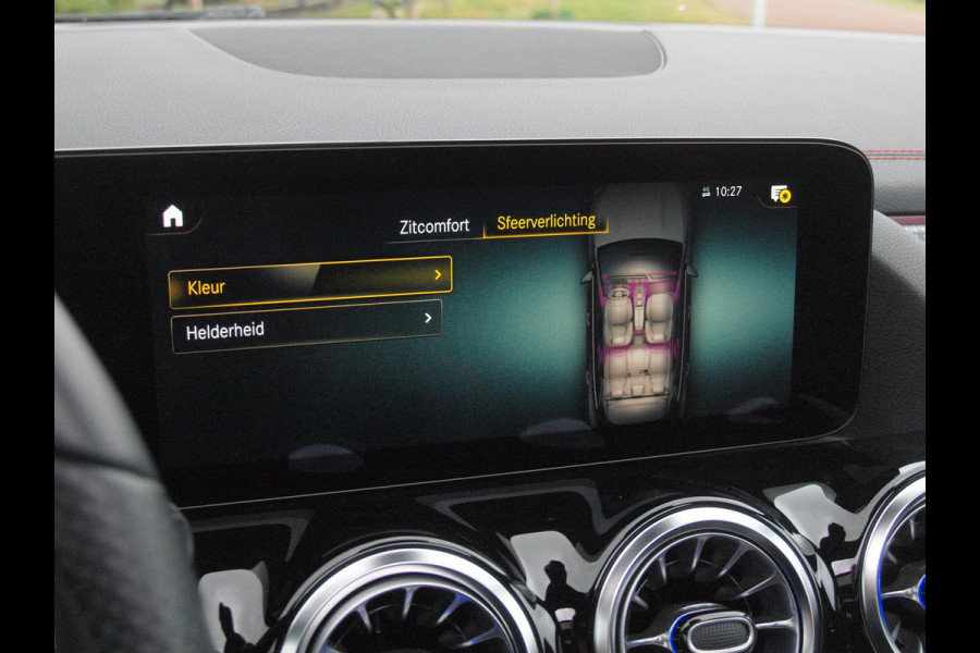 Mercedes-Benz EQA 250 Business Solution AMG 67 kWh | SOH 97% | Panoramadak | Head-Up Display | 360 Camera | Sfeerverlichting | NL-Auto |