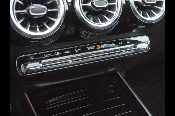 Mercedes-Benz EQA 250 Business Solution AMG 67 kWh | SOH 97% | Panoramadak | Head-Up Display | 360 Camera | Sfeerverlichting | NL-Auto |